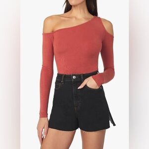 WeWoreWhat High Rise Boyfriend Denim Jean Shorts in Color Bahbah